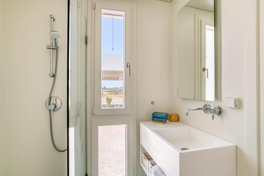 Villa Lampsi - Spacious & Modern Isterni  Екстериор снимка